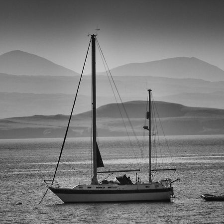 Skye Eco Bells Hotel Dunvegan  Buitenkant foto