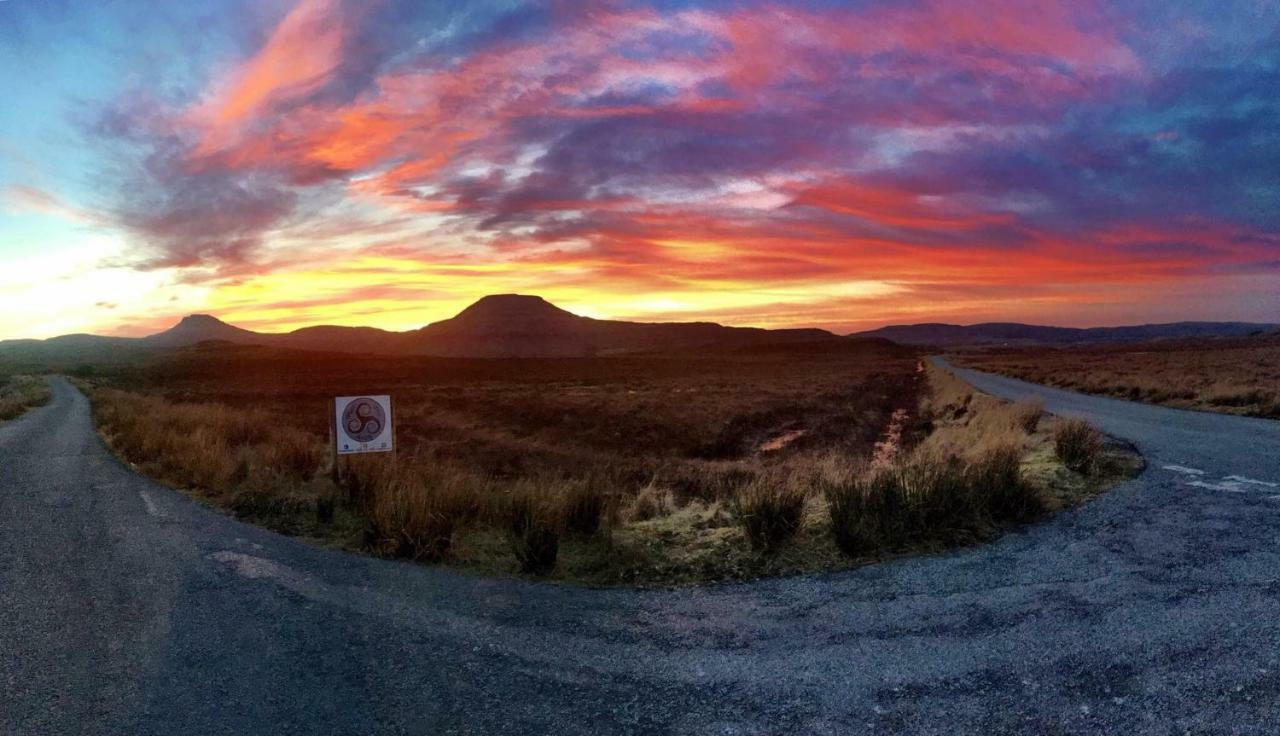 Skye Eco Bells Hotel Dunvegan  Buitenkant foto